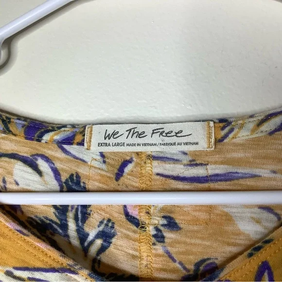 < We The Free Dreamed Of You Floral Ruched Long Sleeve Top > - Picture 6 of 8